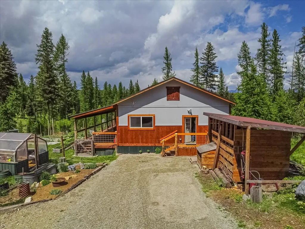 16 Porcupine Ridge Road Fortine MT 59918