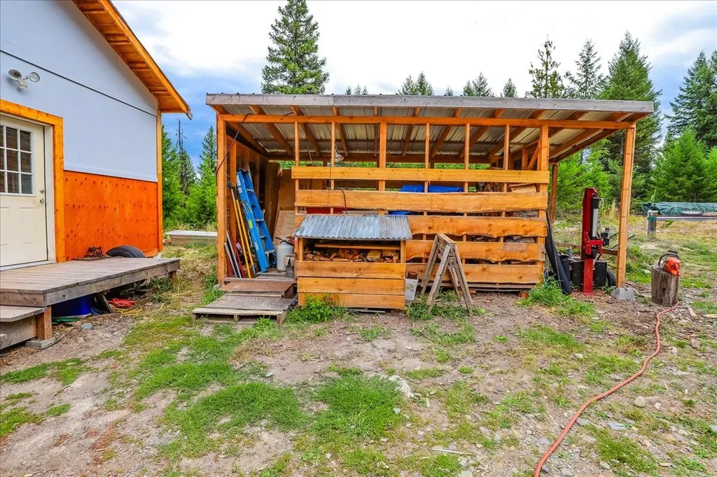 16 Porcupine Ridge Road Fortine MT 59918