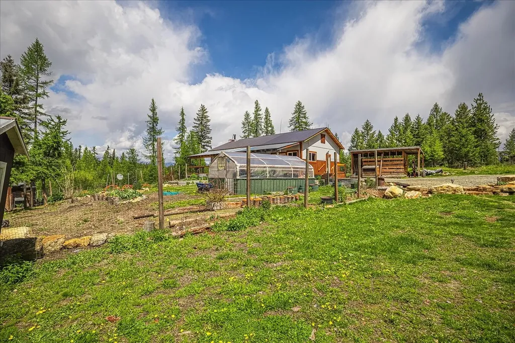 16 Porcupine Ridge Road Fortine MT 59918