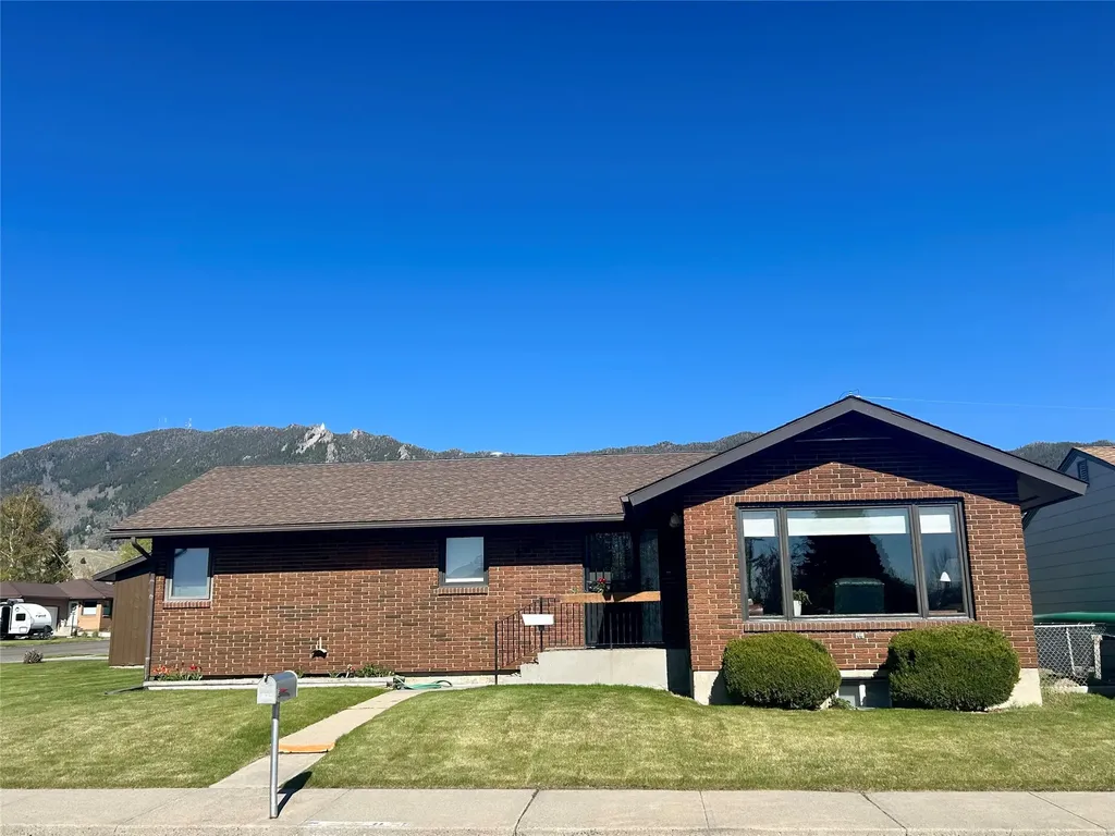 2406 Gladstone Avenue Butte MT 59701