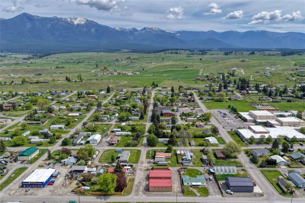 126 10th Street Eureka MT 59917