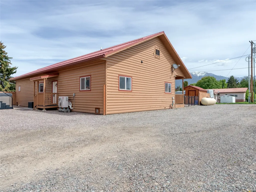 126 10th Street Eureka MT 59917