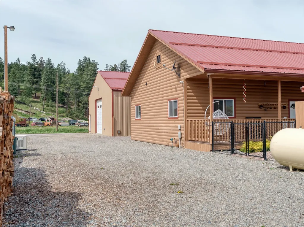 126 10th Street Eureka MT 59917