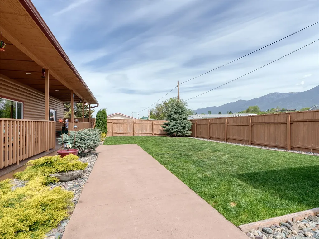 126 10th Street Eureka MT 59917