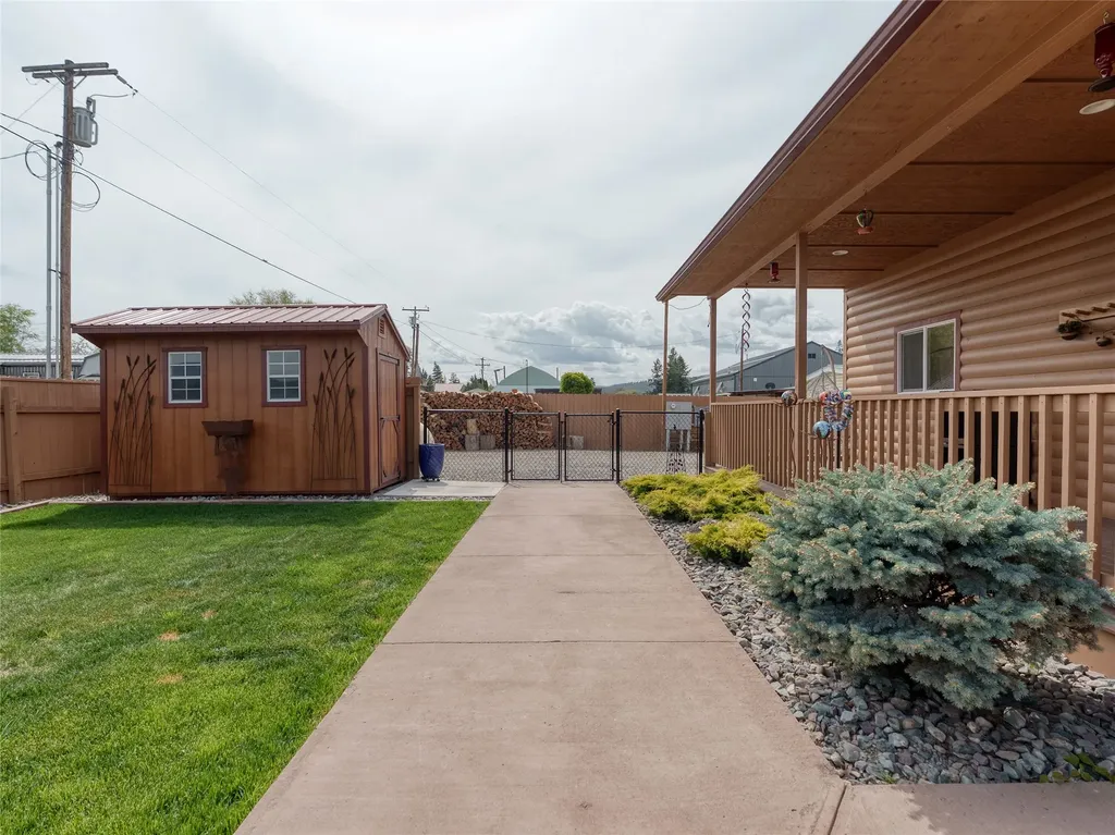 126 10th Street Eureka MT 59917