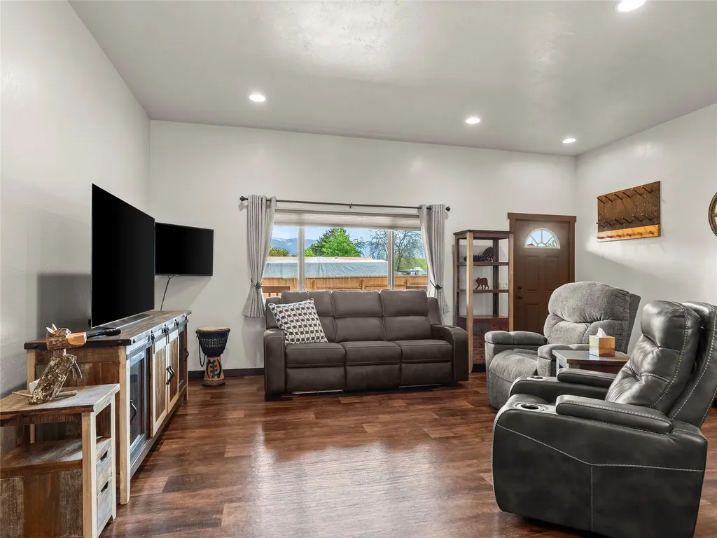 126 10th Street Eureka MT 59917