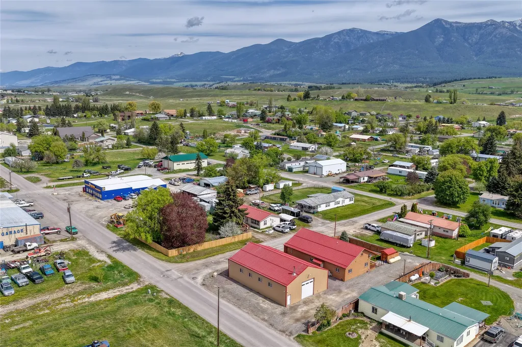 126 10th Street Eureka MT 59917