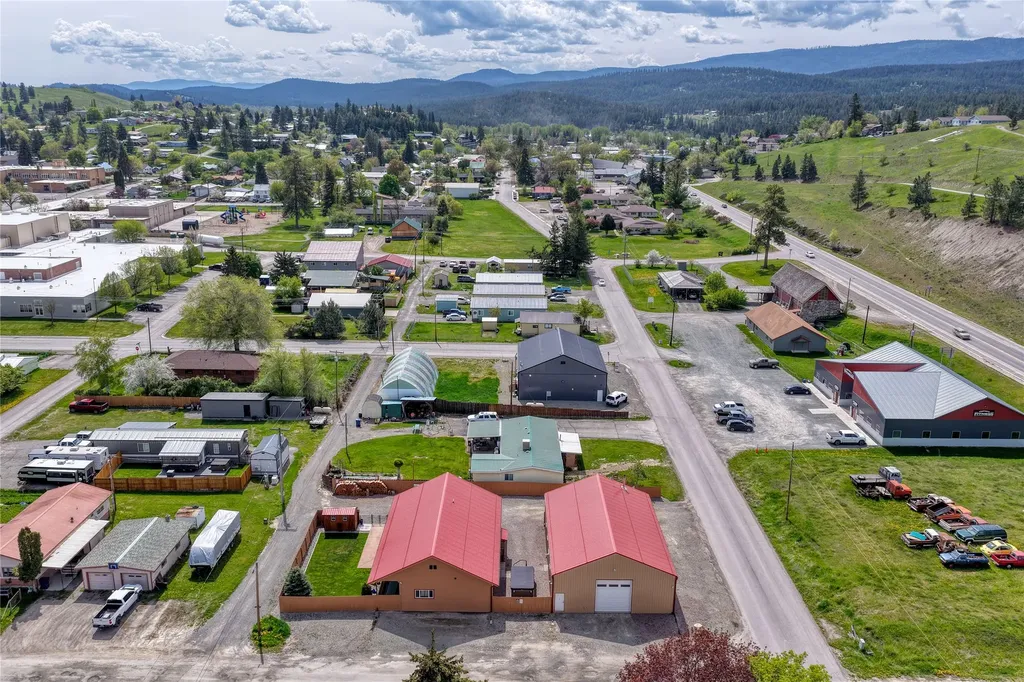 126 10th Street Eureka MT 59917