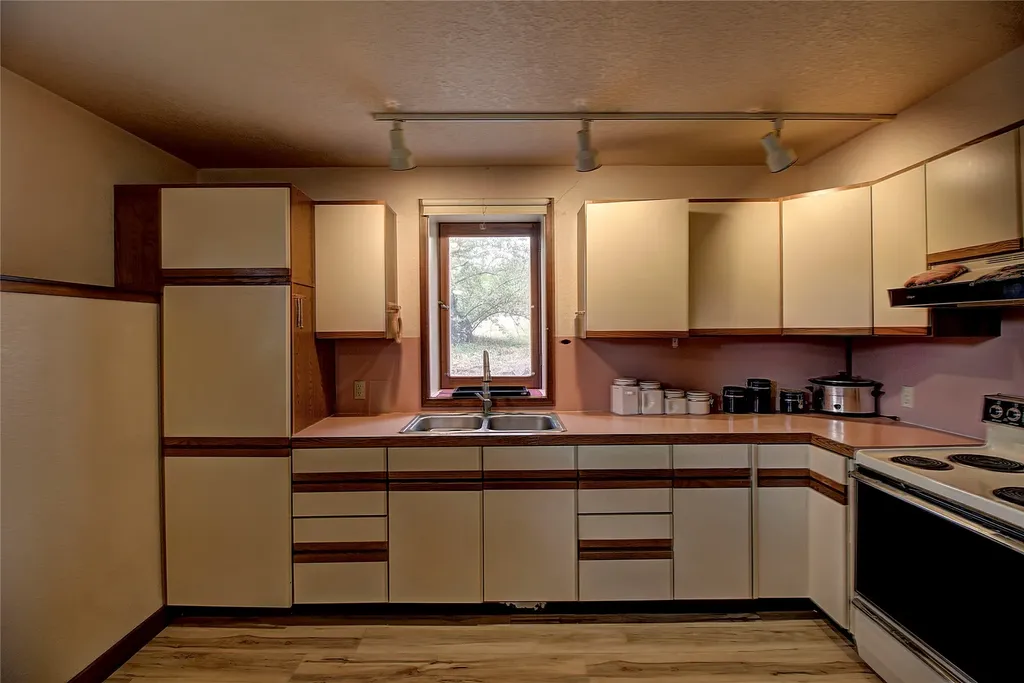 301 Arlee Street N Hot Springs MT 59845
