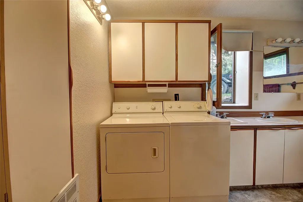 301 Arlee Street N Hot Springs MT 59845