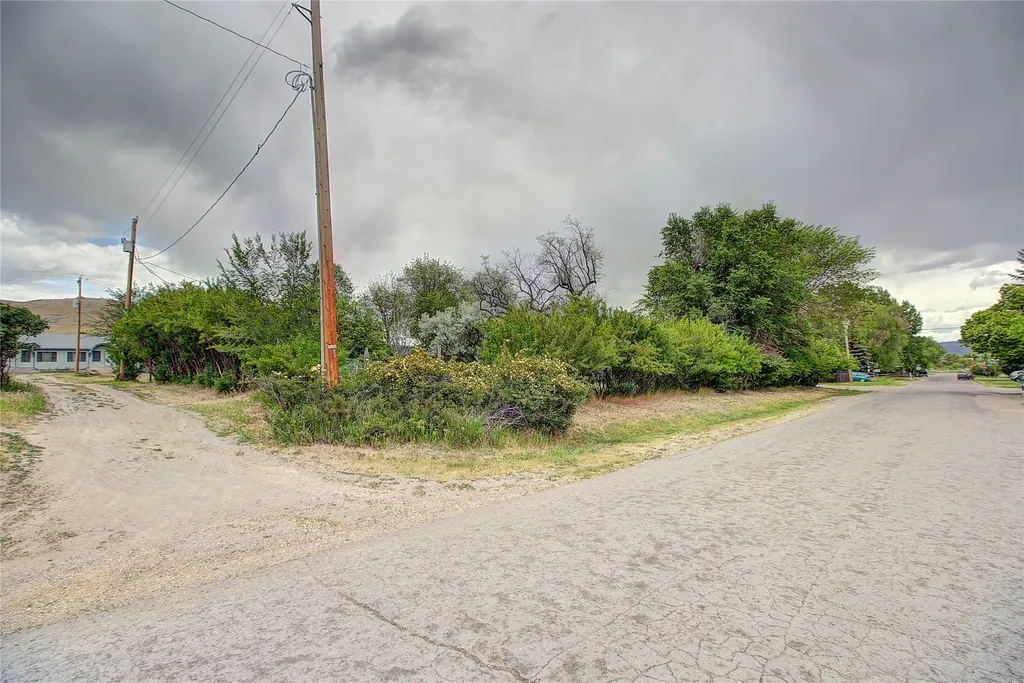 301 Arlee Street N Hot Springs MT 59845