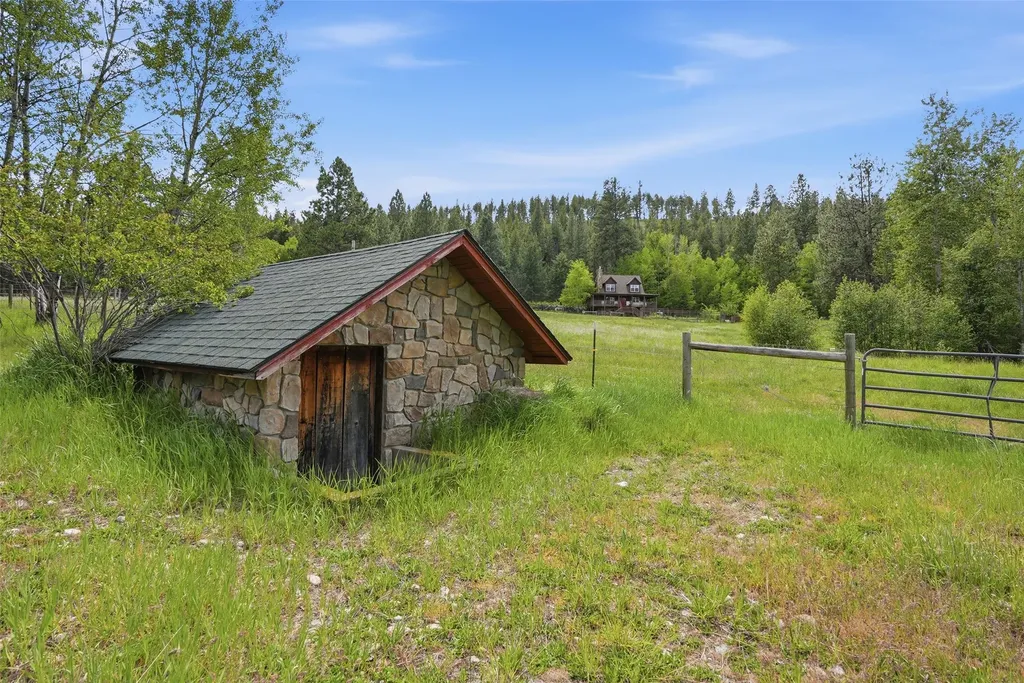 3603 Moose Meadow Lane Darby MT 59829