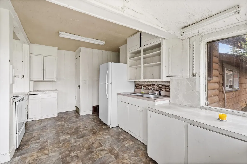 1312 2nd Avenue E Kalispell MT 59901