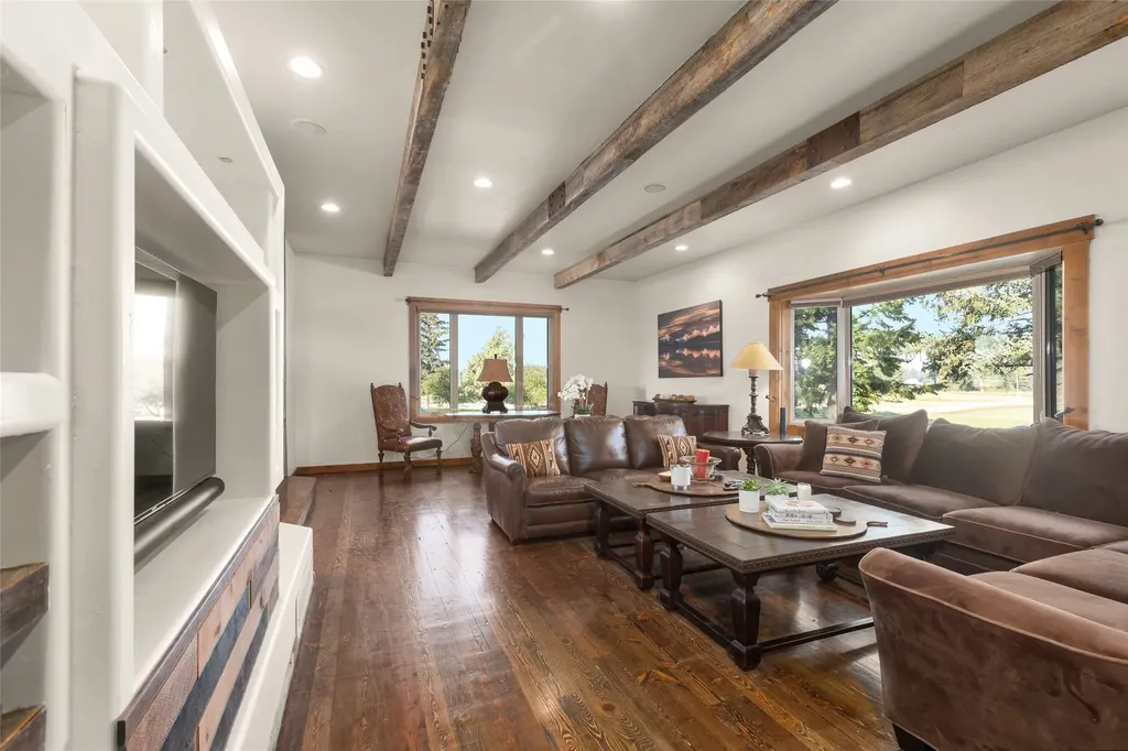 1335 Mooring Road Columbia Falls MT 59912
