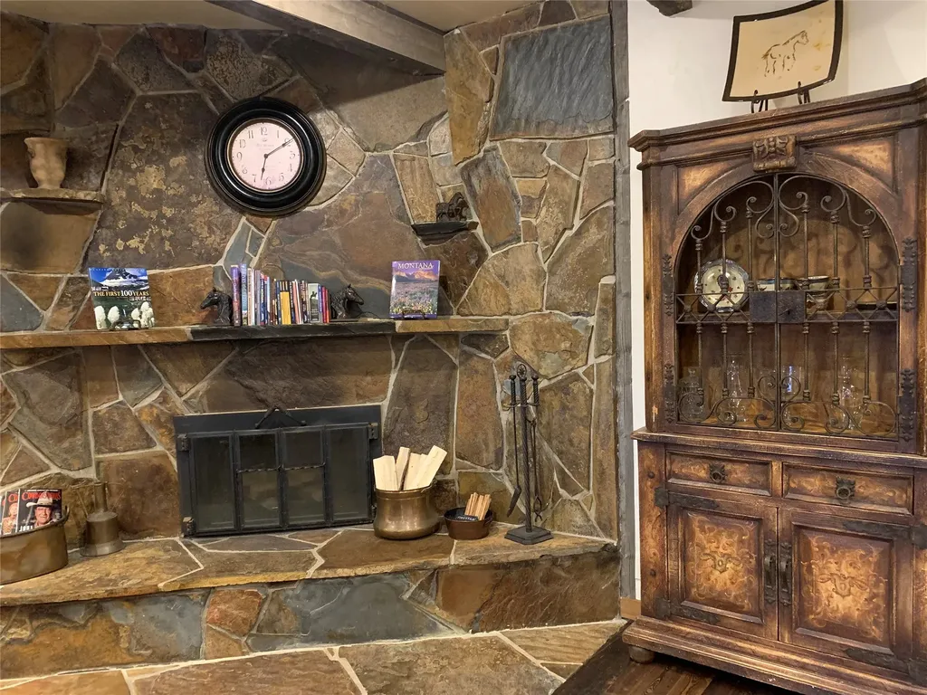 1335 Mooring Road Columbia Falls MT 59912