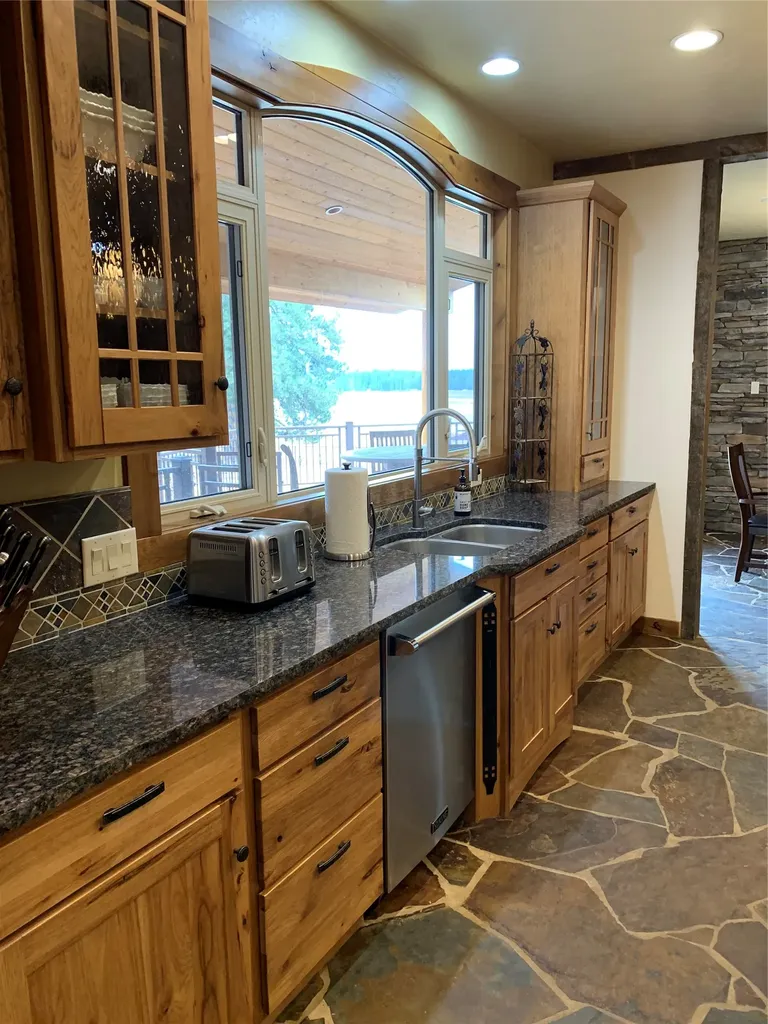 1335 Mooring Road Columbia Falls MT 59912