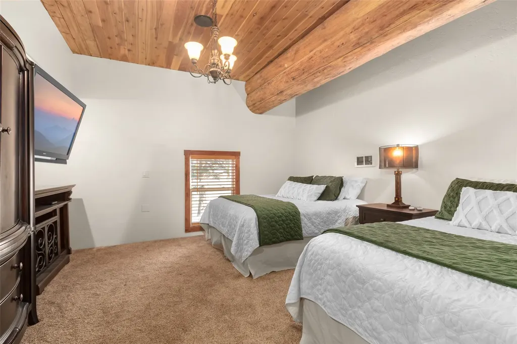 1335 Mooring Road Columbia Falls MT 59912