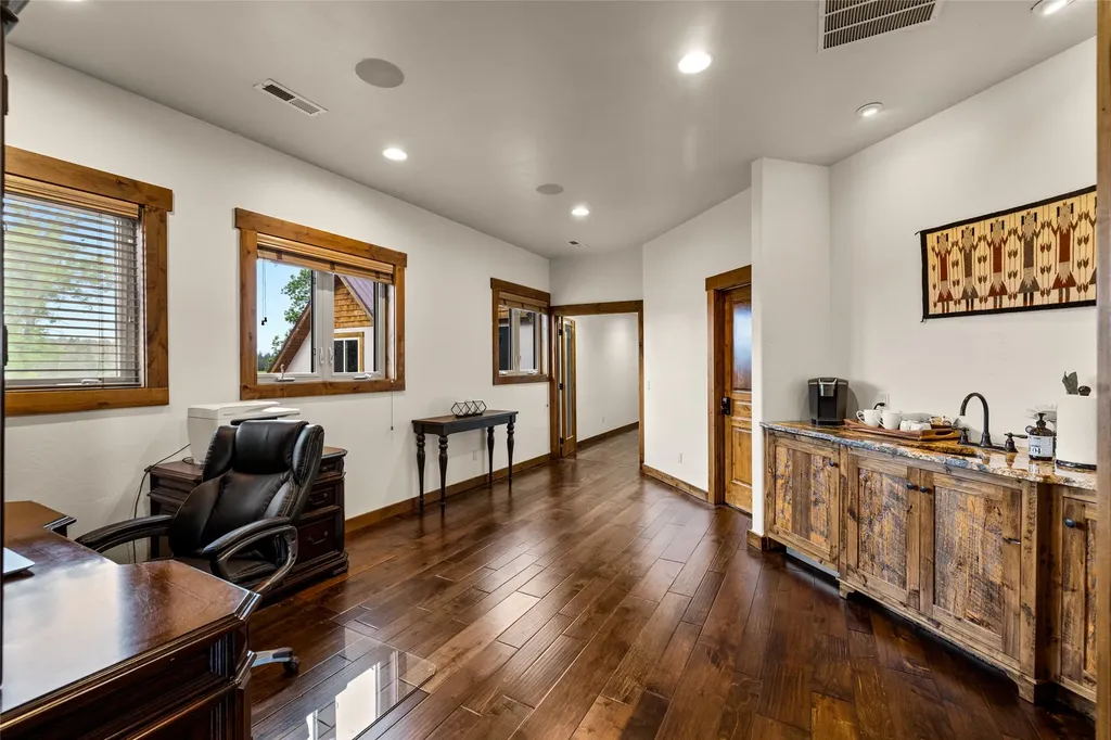 1335 Mooring Road Columbia Falls MT 59912