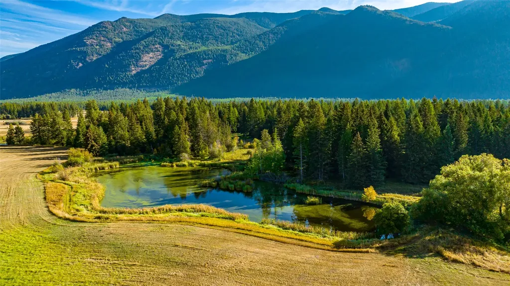 1335 Mooring Road Columbia Falls MT 59912