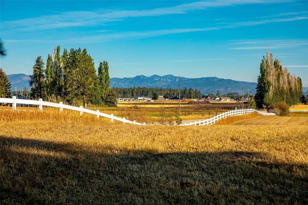 1335 Mooring Road Columbia Falls MT 59912