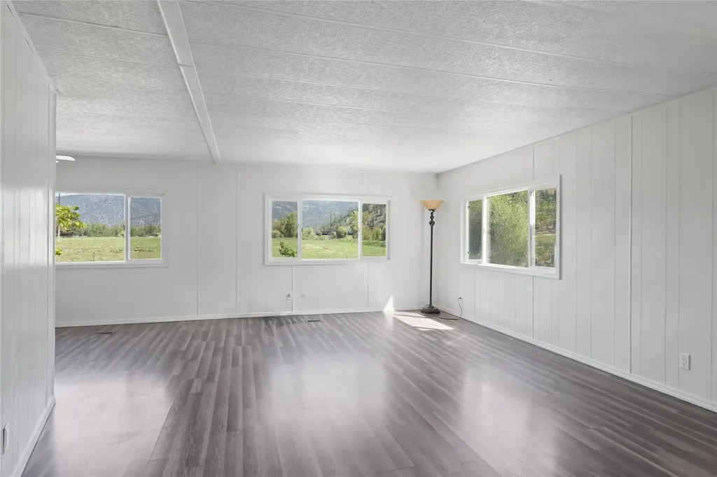20735 E Mullan Road Clinton MT 59825