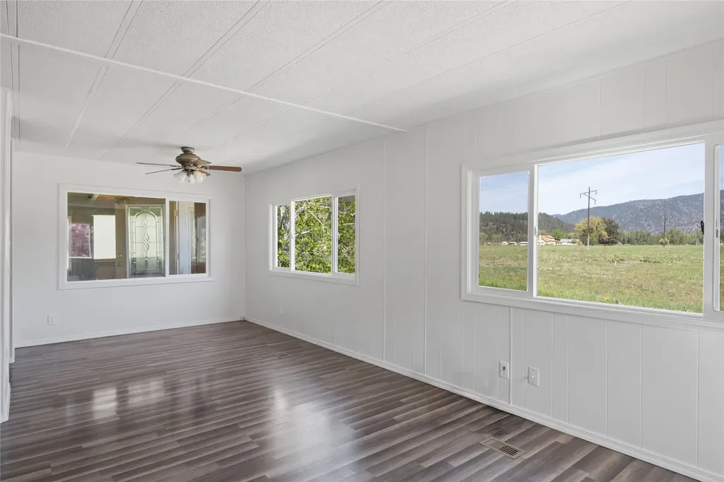 20735 E Mullan Road Clinton MT 59825