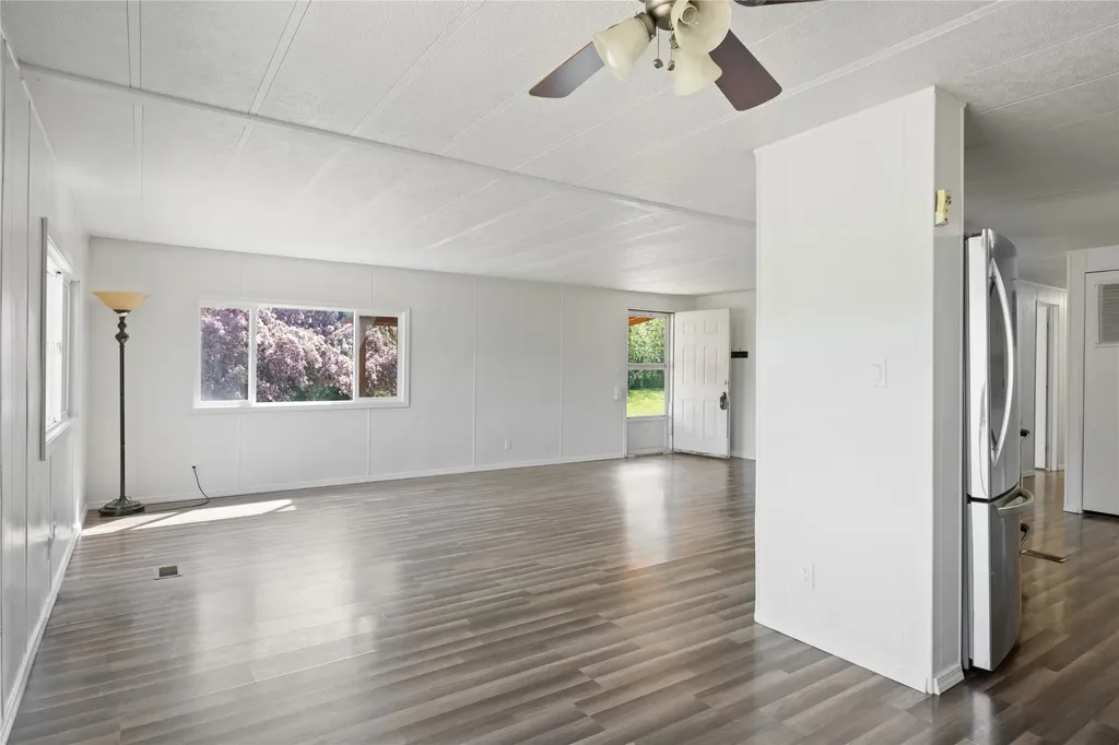 20735 E Mullan Road Clinton MT 59825