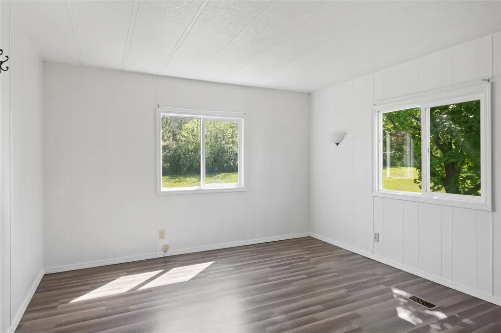 20735 E Mullan Road Clinton MT 59825