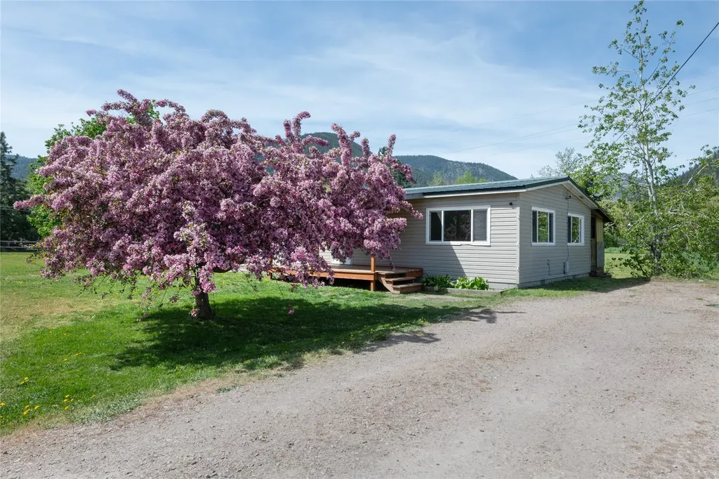 20735 E Mullan Road Clinton MT 59825