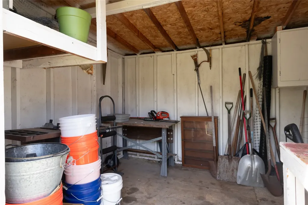20735 E Mullan Road Clinton MT 59825