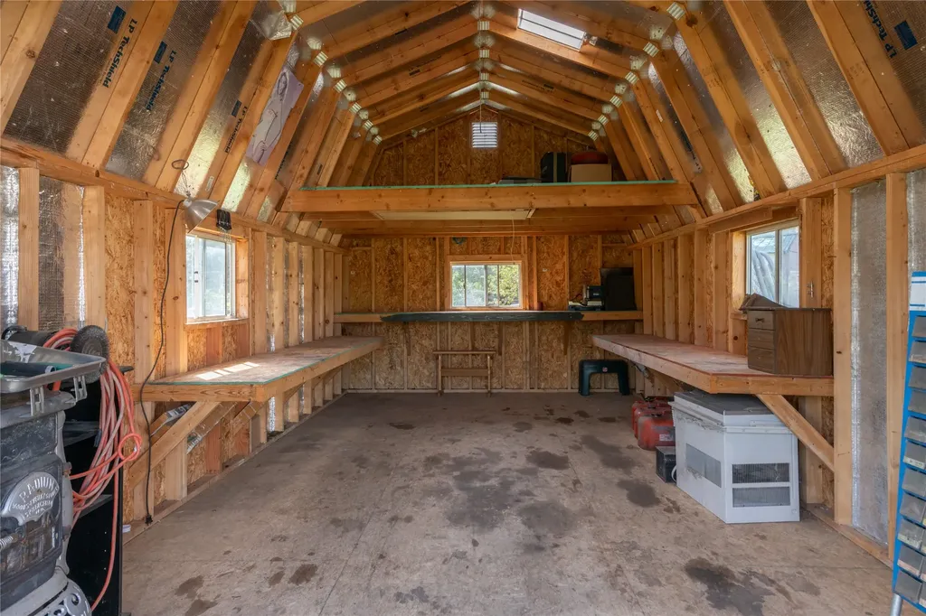 20735 E Mullan Road Clinton MT 59825