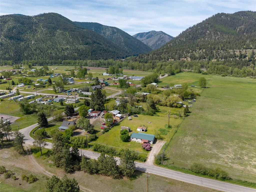 20735 E Mullan Road Clinton MT 59825