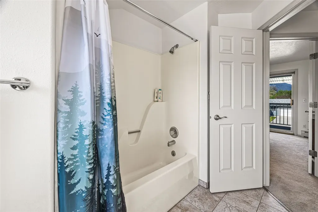 29 Cheyenne Trail Hamilton MT 59840