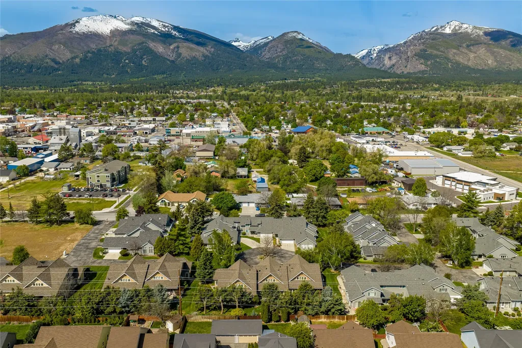 29 Cheyenne Trail Hamilton MT 59840