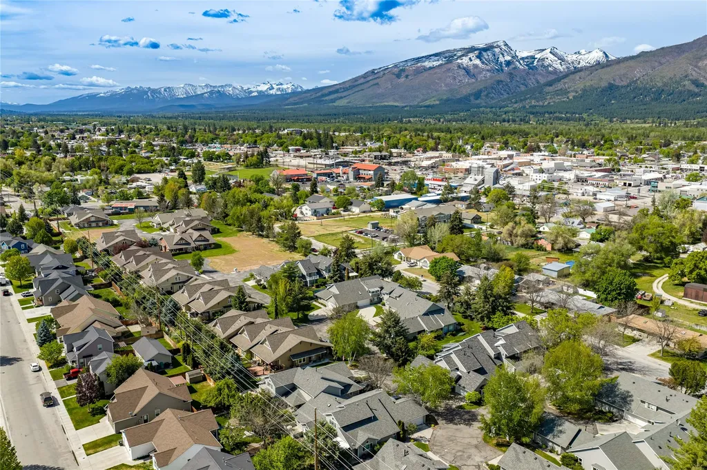 29 Cheyenne Trail Hamilton MT 59840