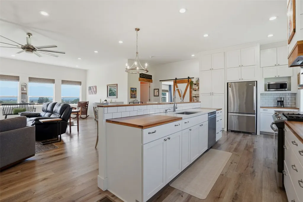514 Popham Lane Corvallis MT 59828