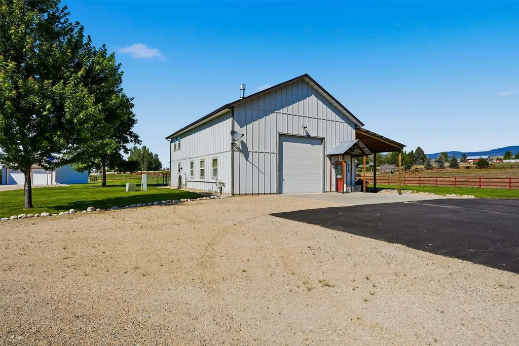 514 Popham Lane Corvallis MT 59828