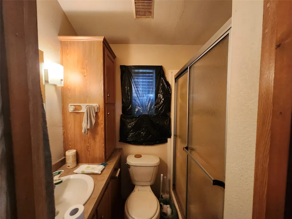 207, 209, 211, 211 1/2 A Street Hot Springs MT 59845