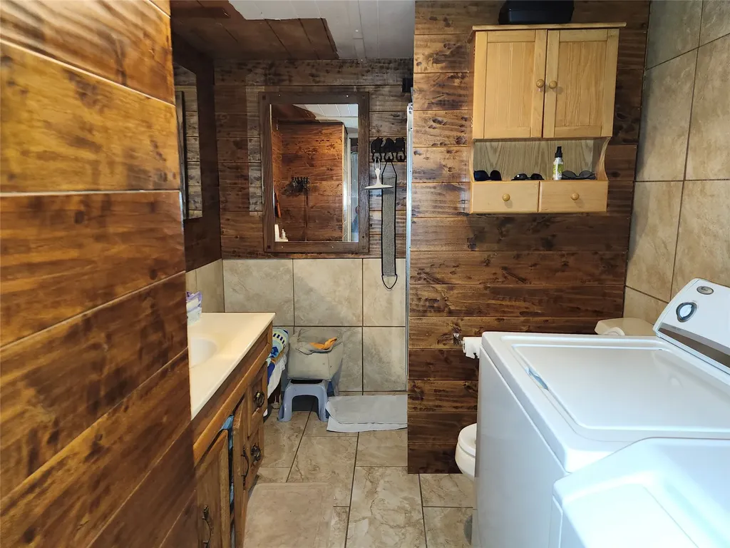 207, 209, 211, 211 1/2 A Street Hot Springs MT 59845
