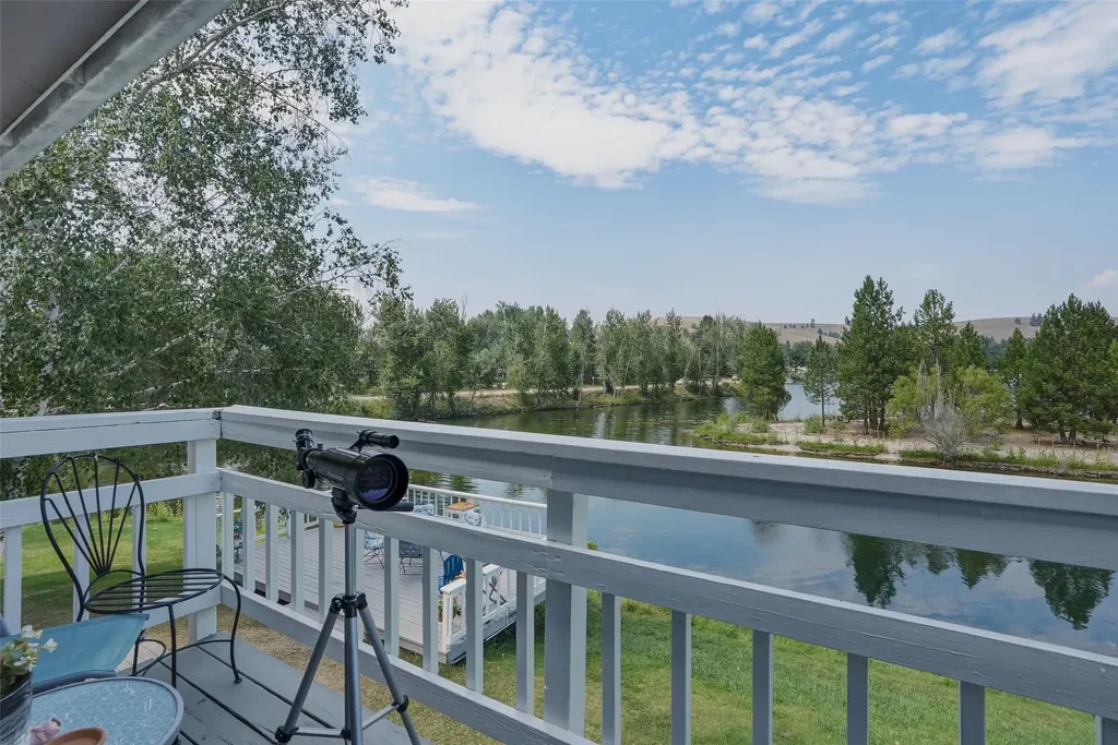 10855 Peninsula Place Lolo MT 59847