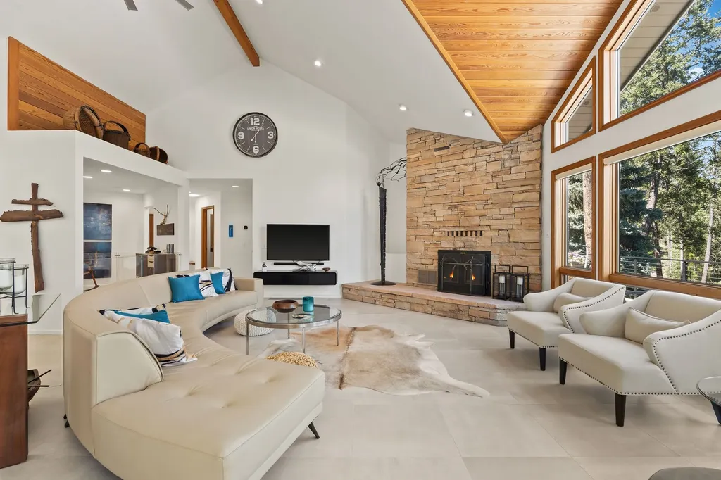 109 Eagle Bend Drive Bigfork MT 59911