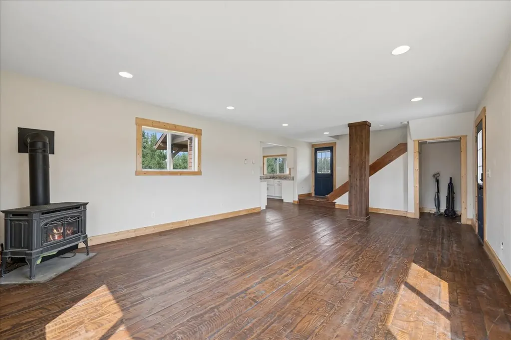 37 Janens Way Columbia Falls MT 59912