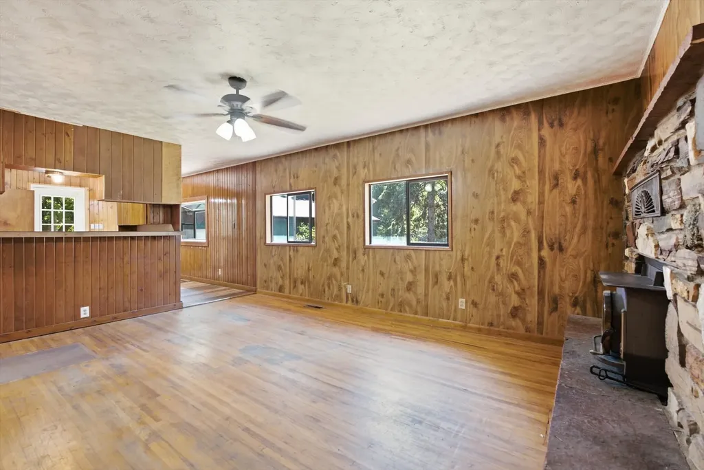 76 W Cottonwood Drive Kalispell MT 59901