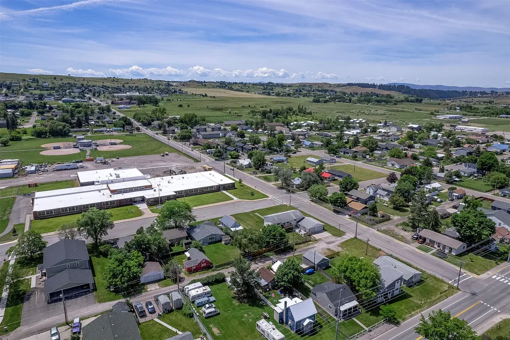 114 8th Avenue W Polson MT 59860
