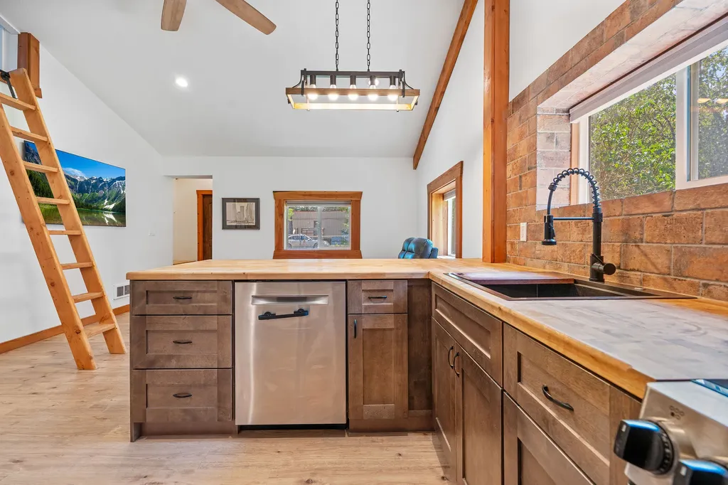 510 Mountain Drive Hungry Horse MT 59919
