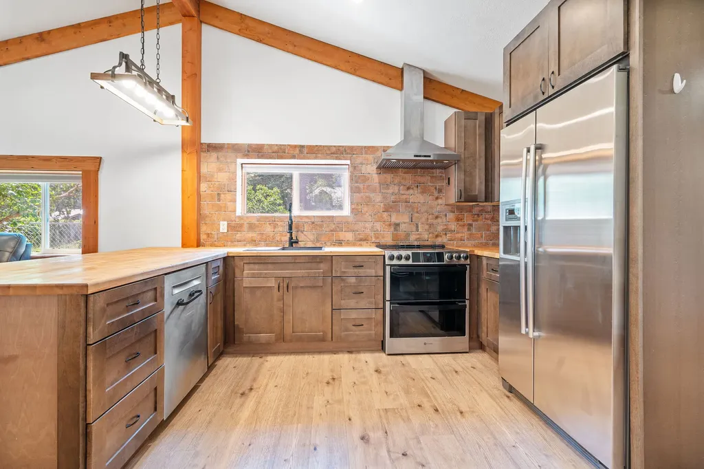 510 Mountain Drive Hungry Horse MT 59919