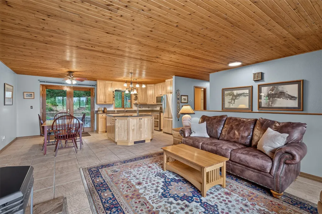 46 Bootlegger Trail Clancy MT 59634