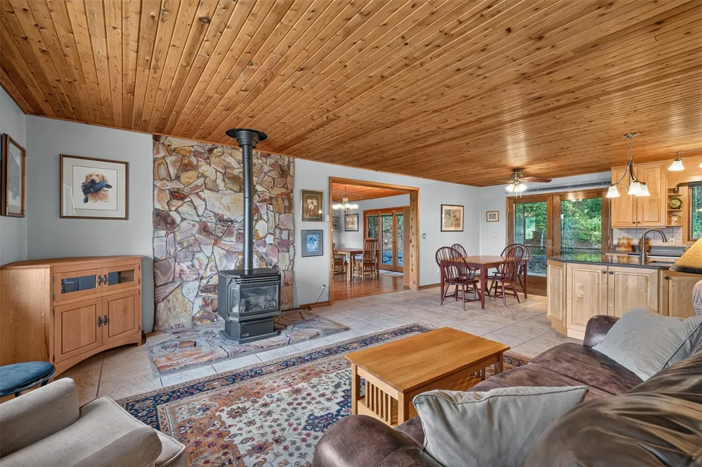 46 Bootlegger Trail Clancy MT 59634