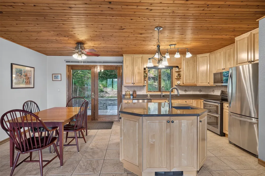 46 Bootlegger Trail Clancy MT 59634