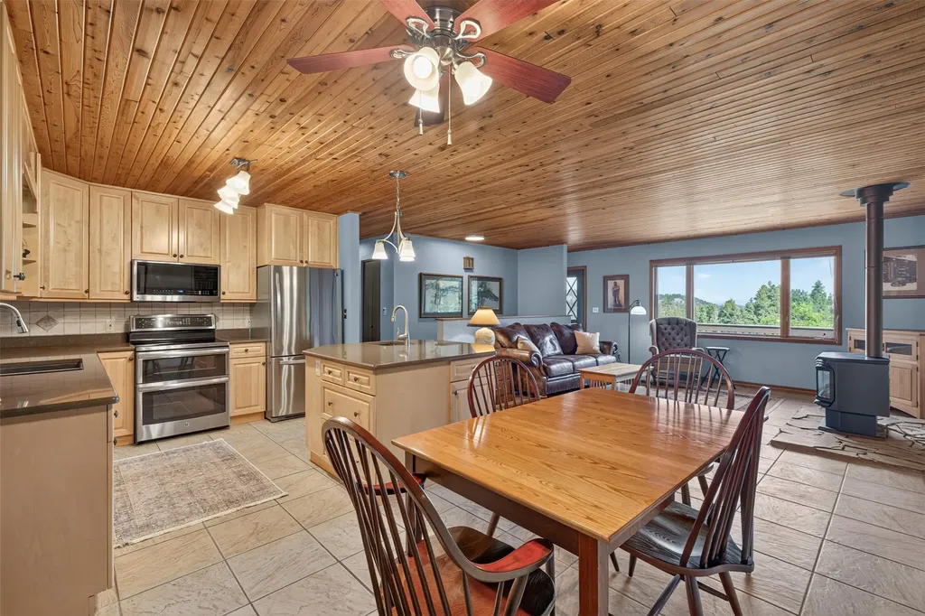 46 Bootlegger Trail Clancy MT 59634